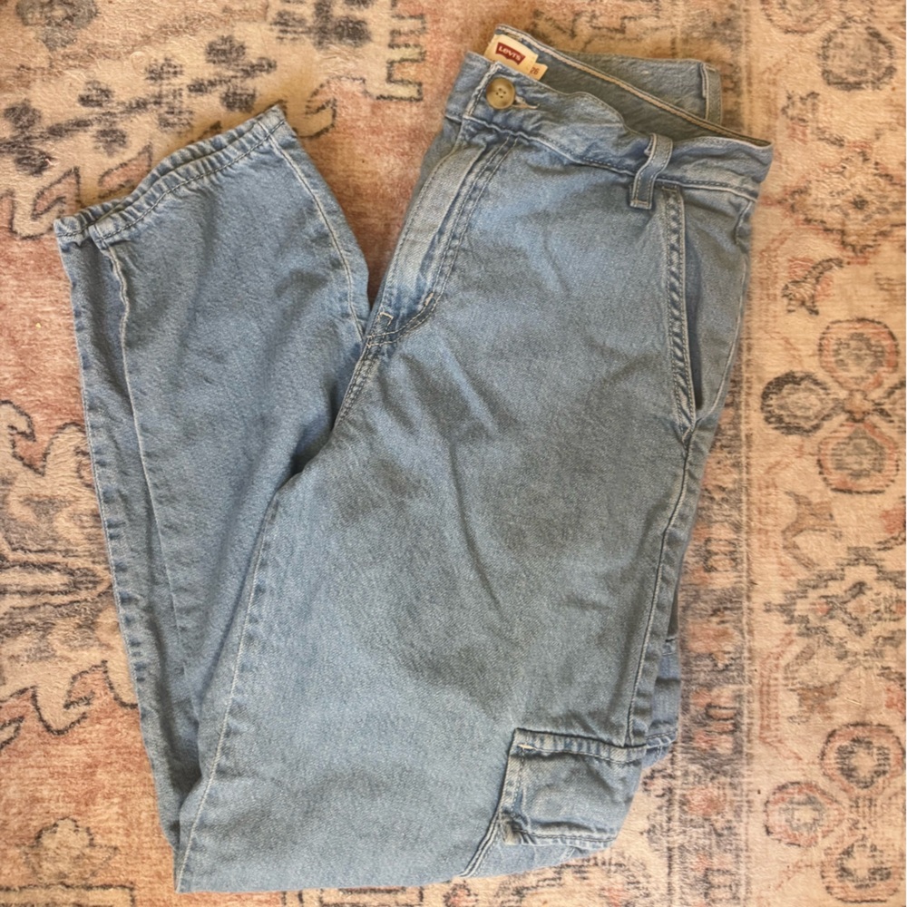 Levi’s cargo jeans size 26 women’s